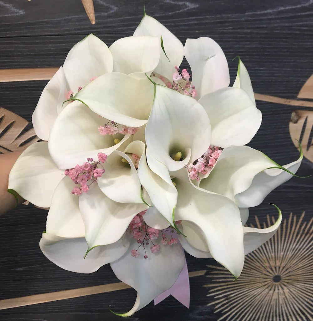 Buchet de mireasa din 19 cale albe