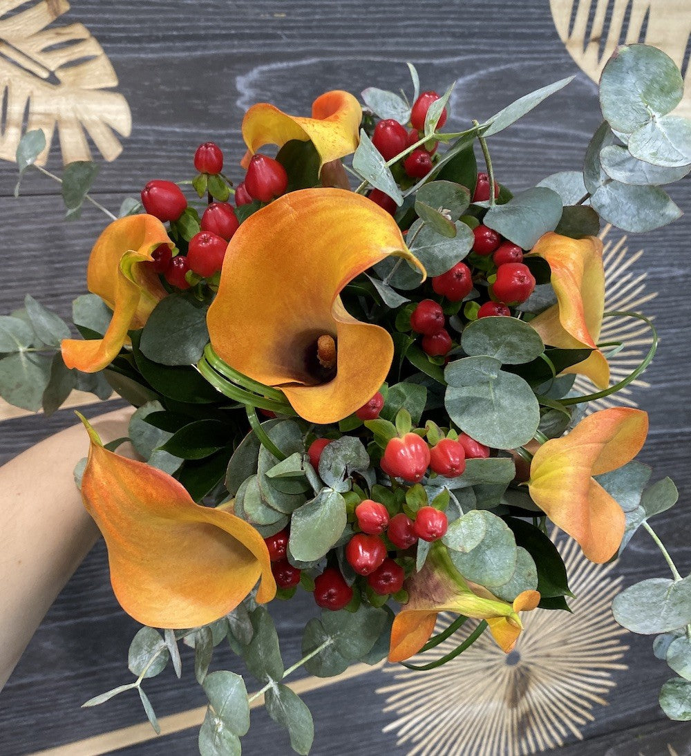 Buchet cununie cale portocalii si hypericum