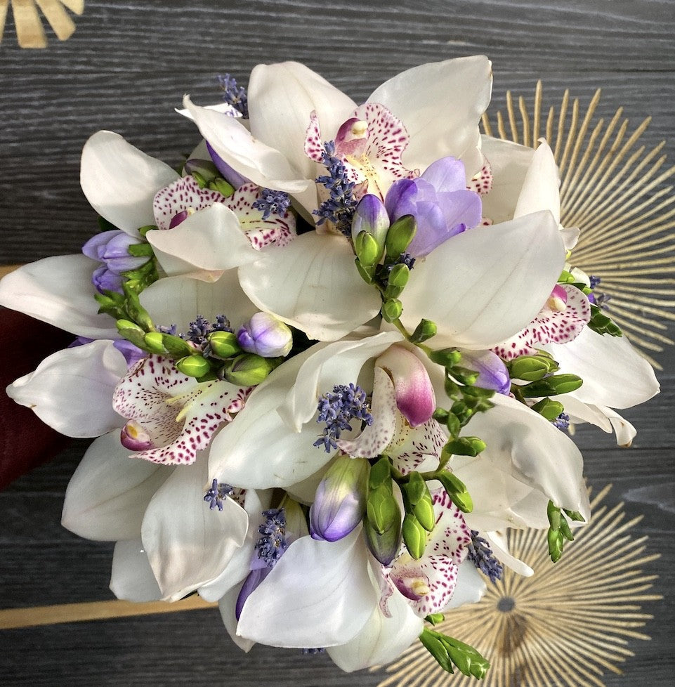 Comanda cele mai frumoase buchete de mireasa orhidee cymbidium la preturi imbatabile!