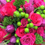 Buchet de mireasa cu trandafiri, minirose, lalele si hypericum