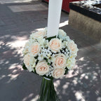 Lumanari nunta cu trandafiri crem si frezii