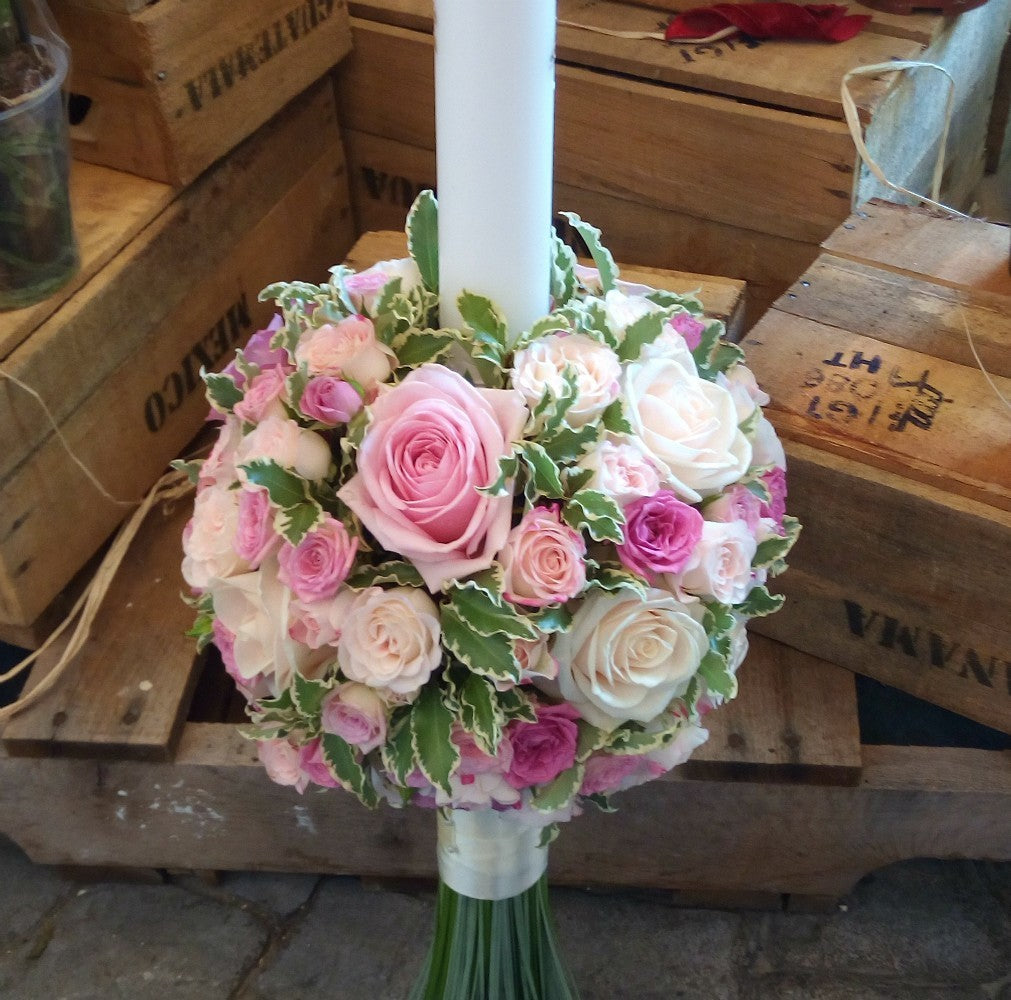 Lumanari de cununie din minirose, trandafiri si pittosporum