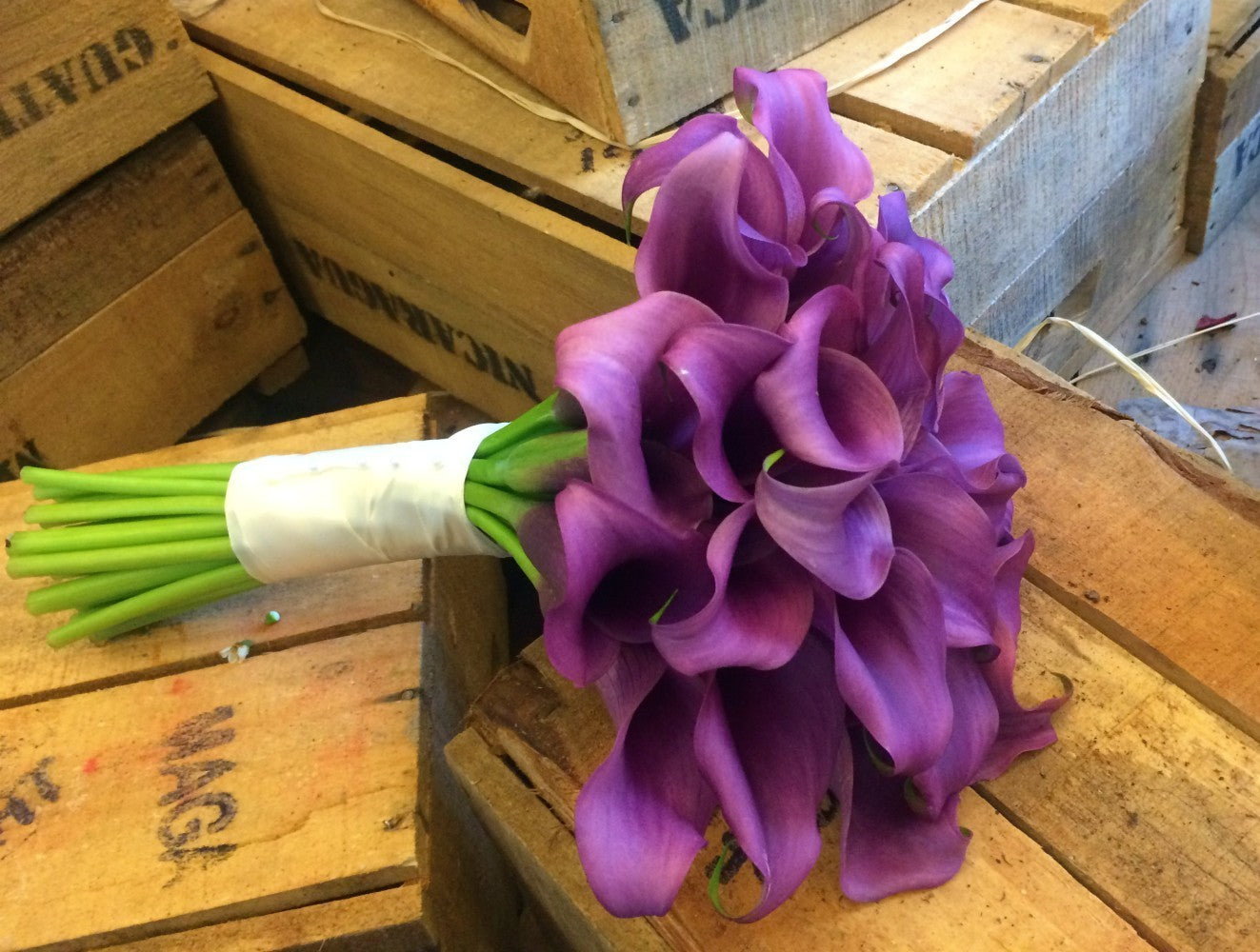 Buchet de mireasa din 29 cale mov