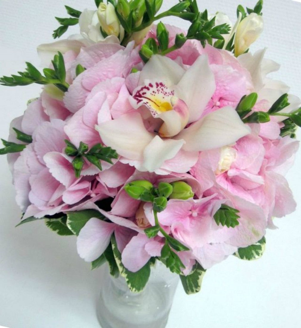 Buchet mireasa orhidee cymbidium si hortensie