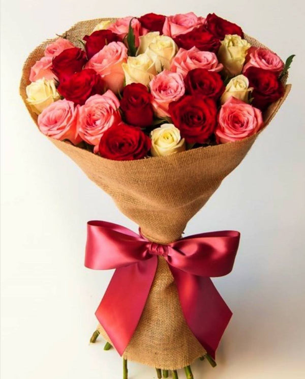 Bouquet to offer of 29 colored roses