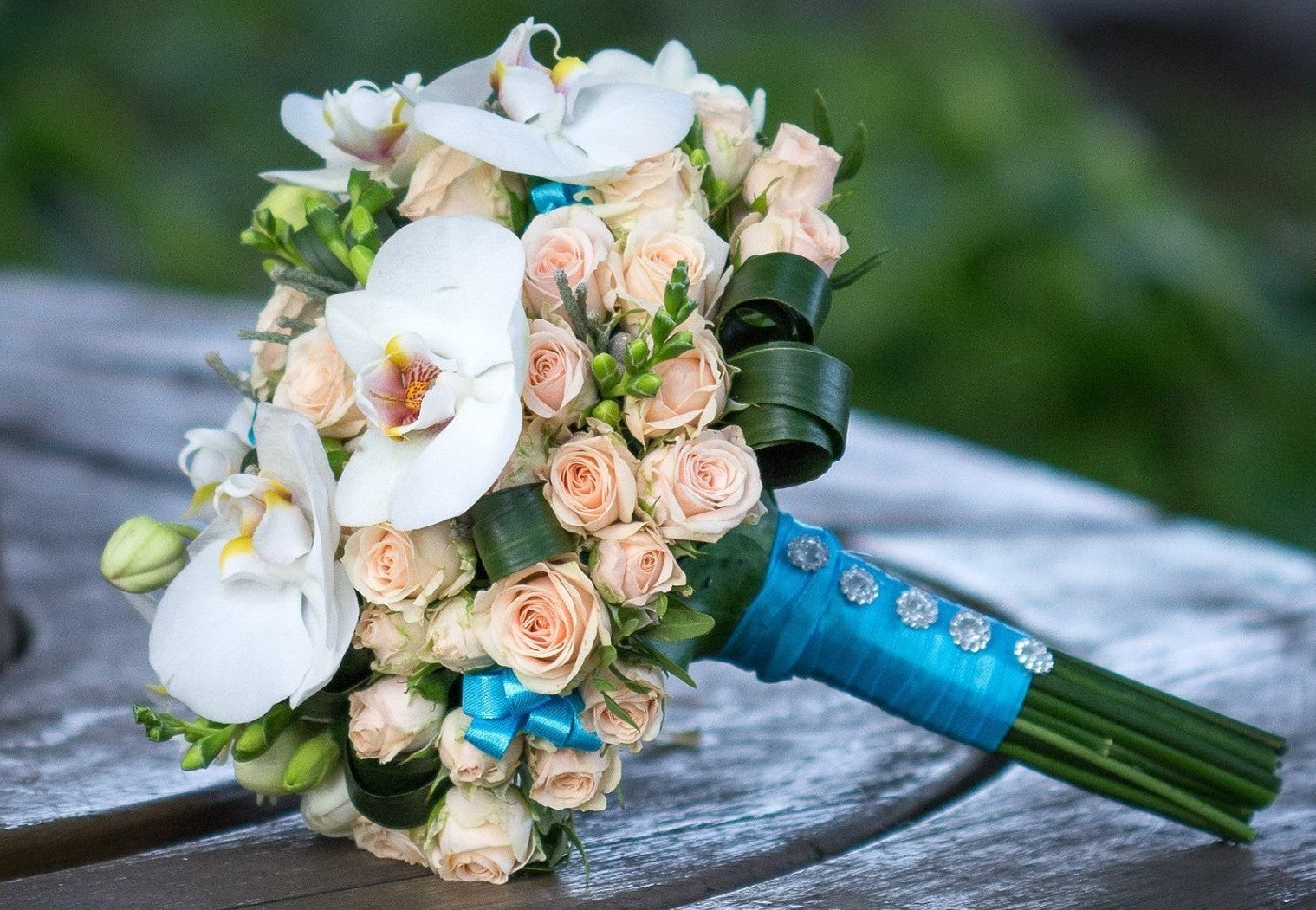 Cele mai deosebite modele de buchete de cununie cu orhidee phalaenopsis la preturi imbatabile!