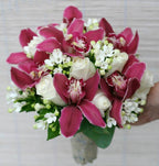 Buchet de mireasa colorat cu hortensie, trandafiri, minirose si hypericum