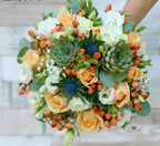 Buchet mireasa trandafiri, hypericum si plante suculente