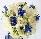 Buchet mireasa delphinium albastru, cale si frezii