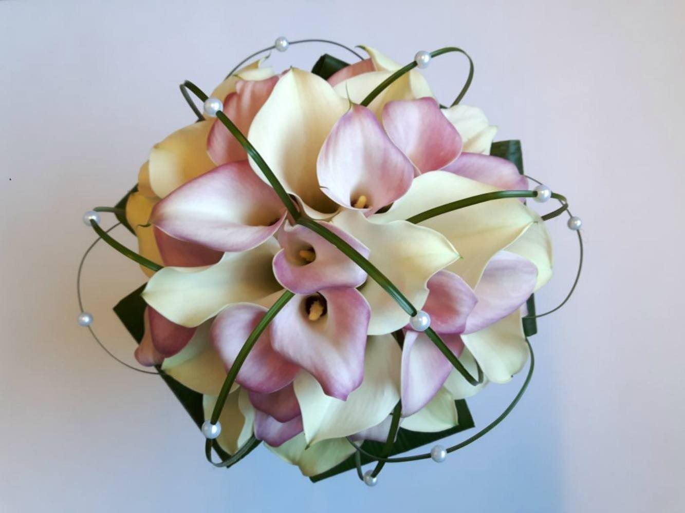 Buchet mireasa cale albe si roz