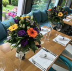 Aranjament masa gerbera si lisianthus