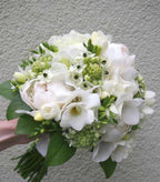 Buchet mireasa bujori si ornithogalum la cel mai bun pret, cu livrare!