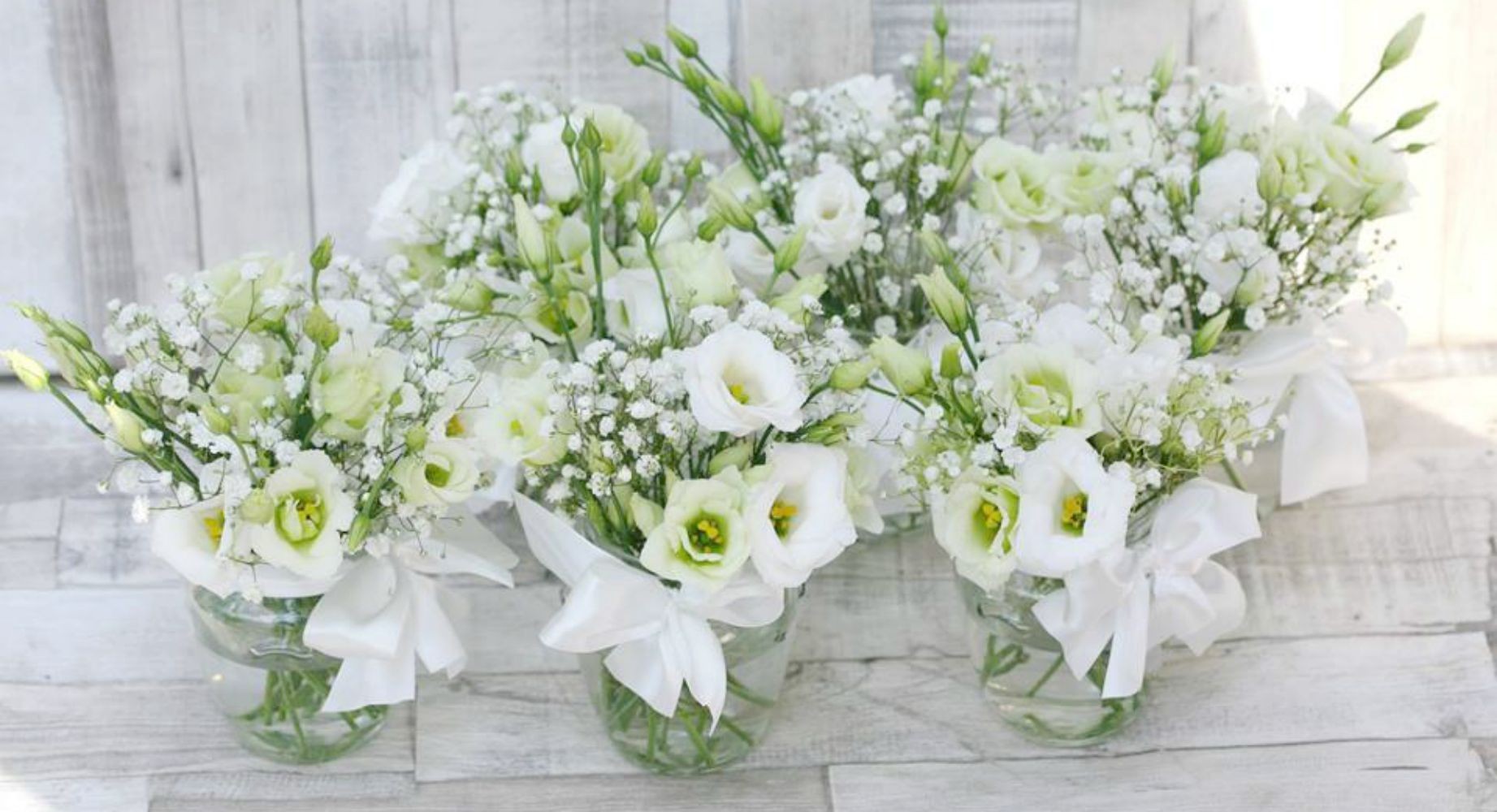 Modele de aranjamente masa nunta,/ botez cu lisianthus la preturi imbatabile!