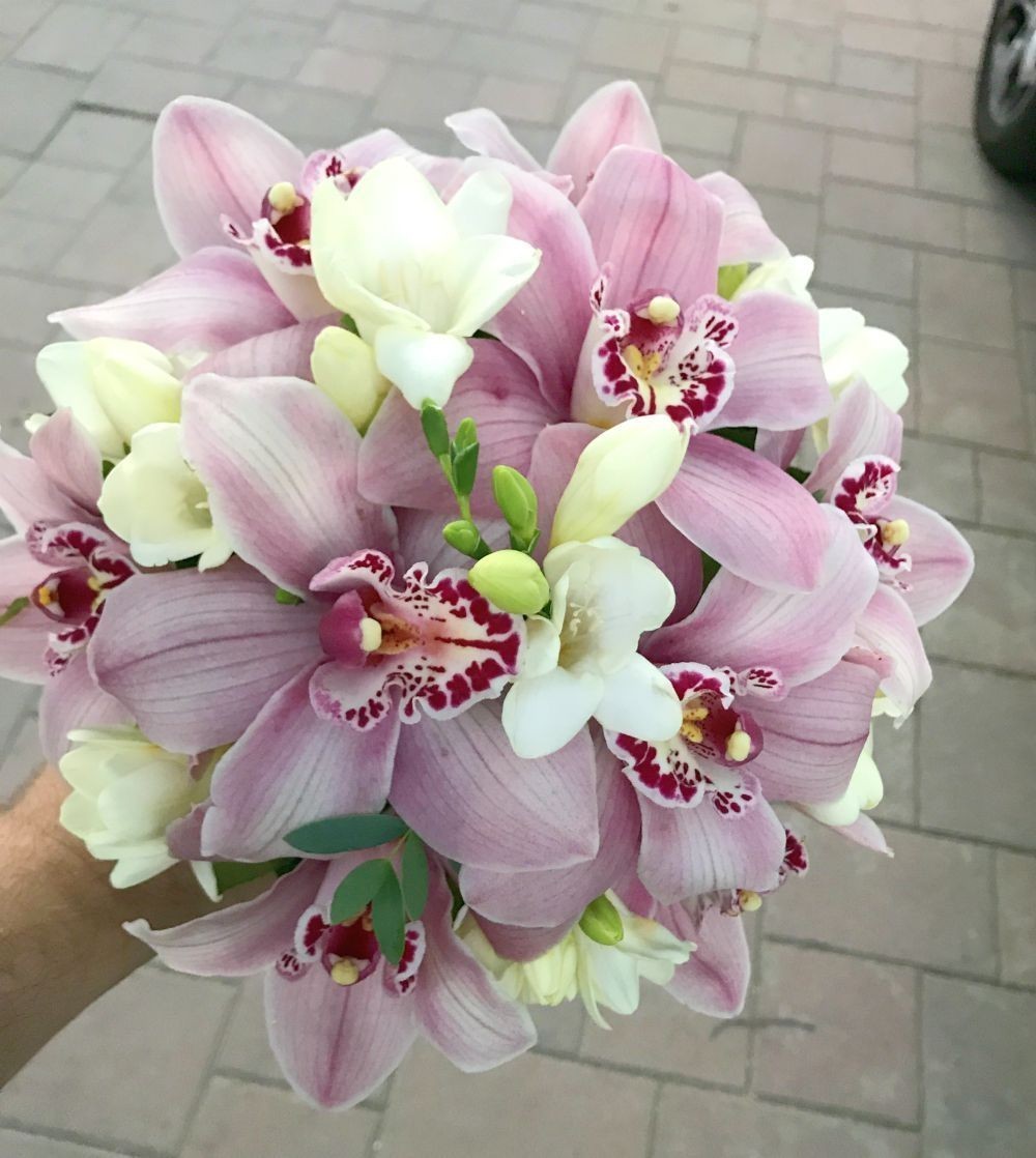 Buchet de mireasa orhidee cymbidium roz pal