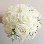 Buchet mireasa bouvardia si trandafiri albi