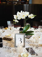 Aranjament masa orhidee phalaenopsis