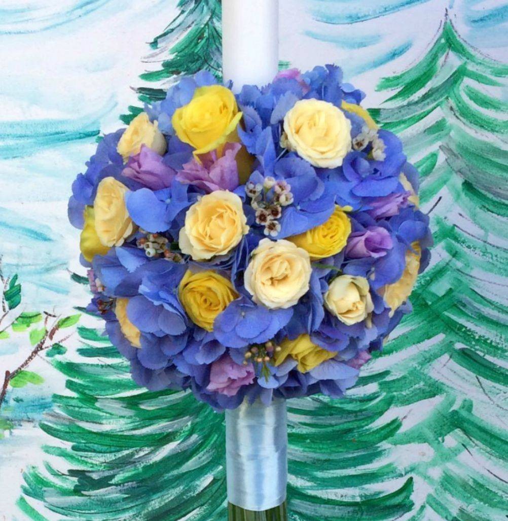 Modele speciale de Lumanari cununie hortensii albastre si minirose