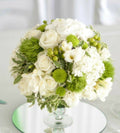 Aranjament masa nunta hortensii albe si frezii - livrare Bucuresti!