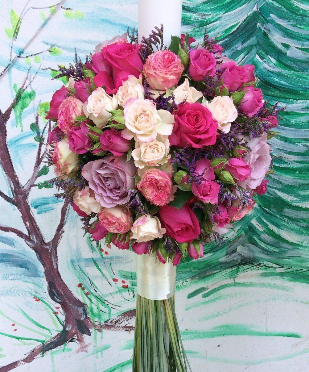 Lumanare botez fete vesela cu minirose colorate