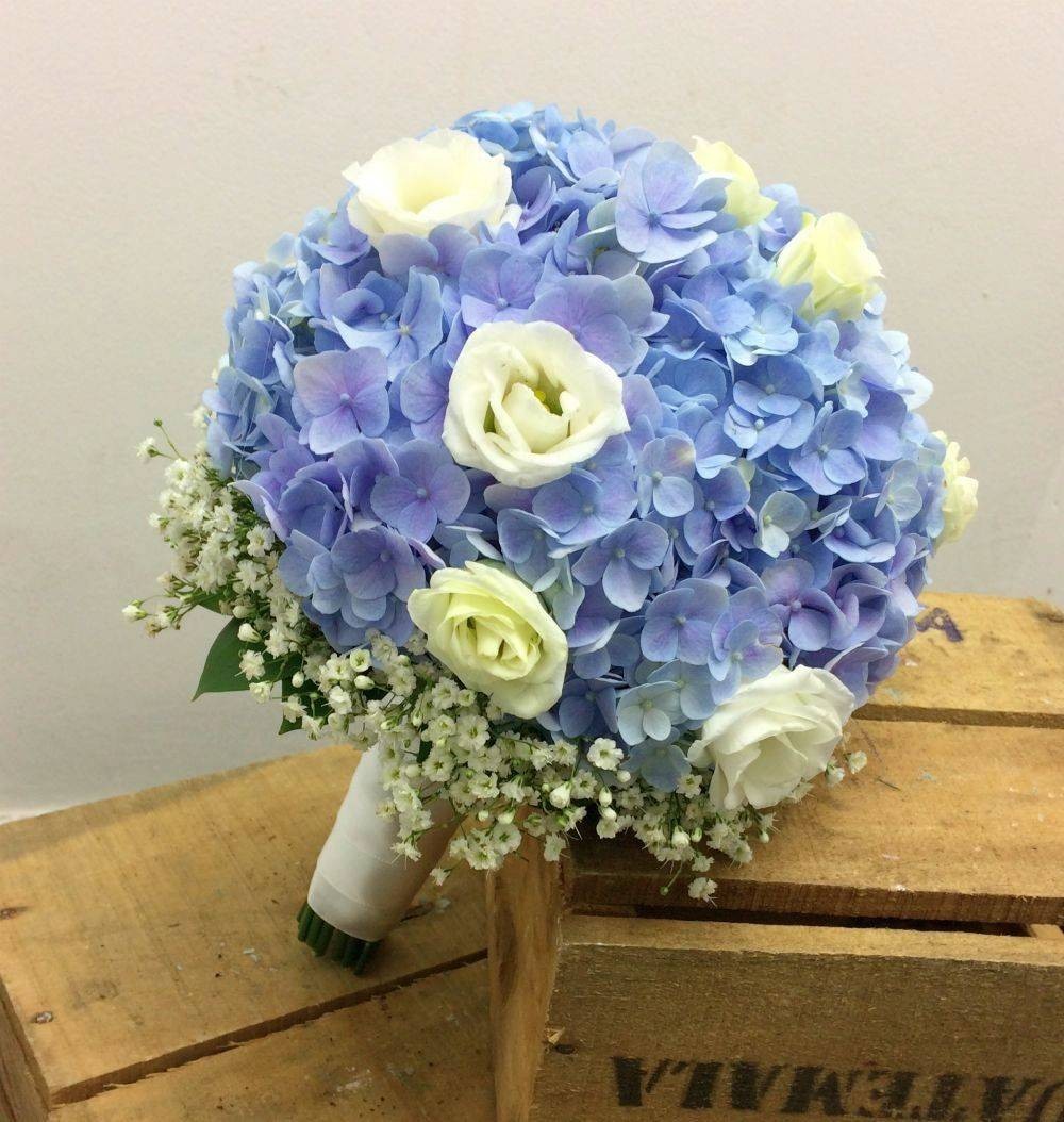 Buchet mireasa hortensie albastra la cel mai bun pret cu livrare!