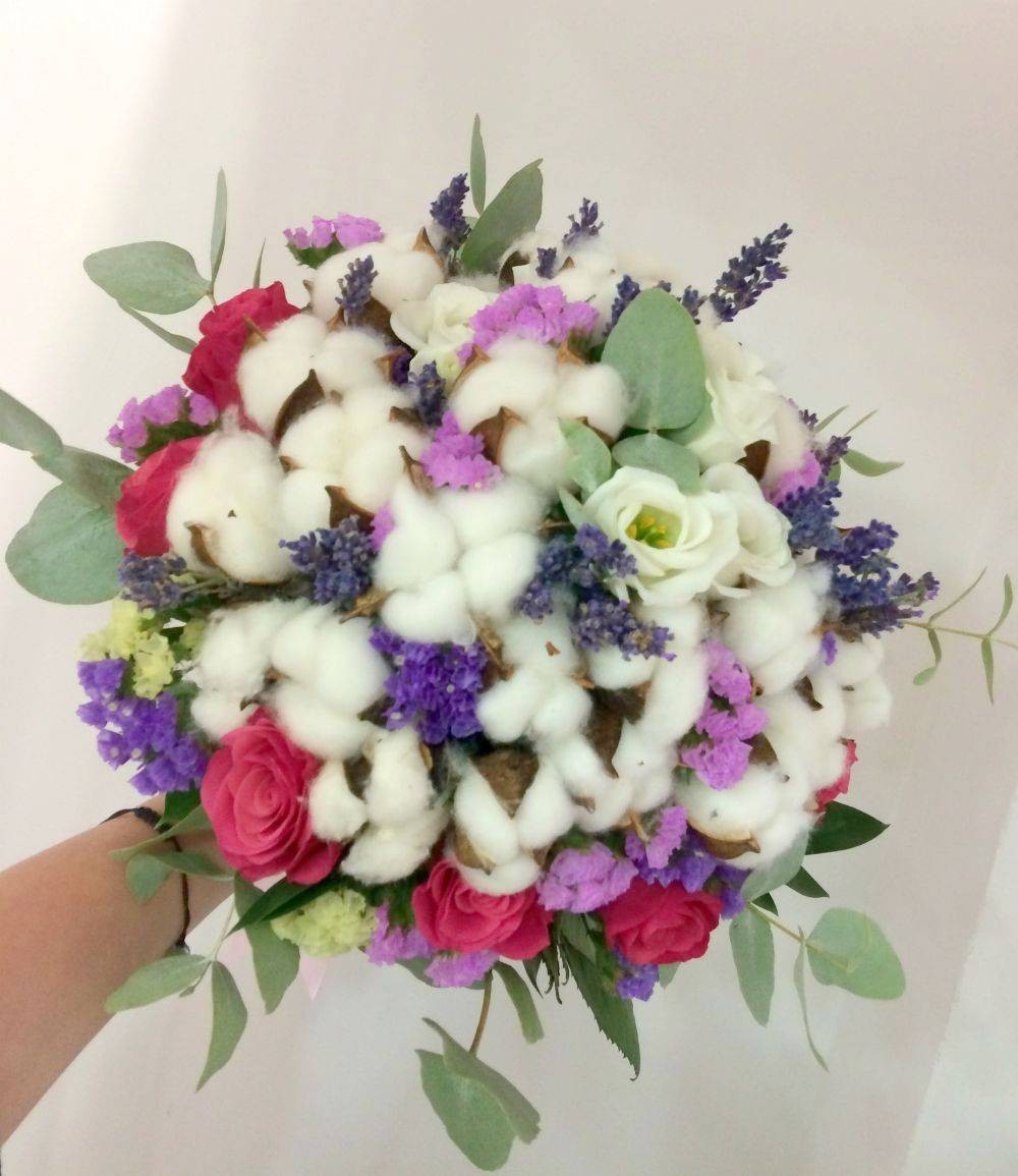 Buchet cununie rustic si vesel cu lavanda si limonium