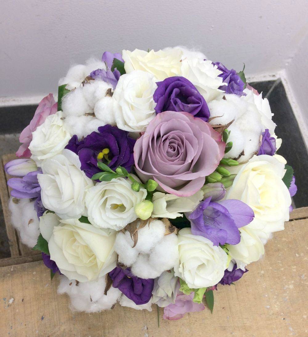 Buchet cununie cu trandafiri, lisianthus si bumbac