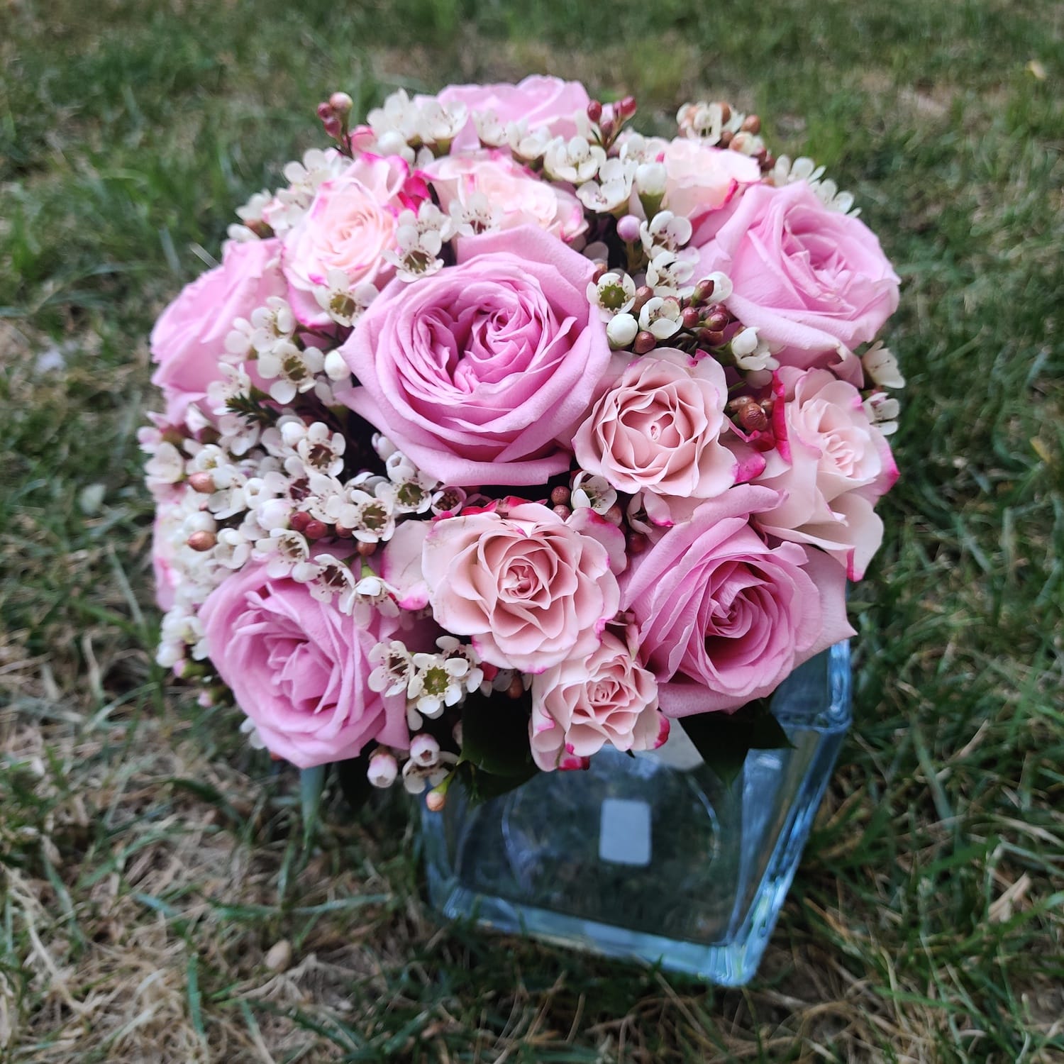 Buchet cununie trandafiri roz si wax flowers