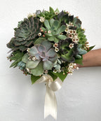 Buchet cununie mix plante suculente si floarea miresei