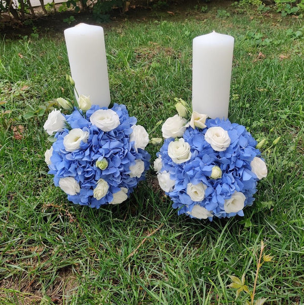 Short blue hydrangea wedding candles